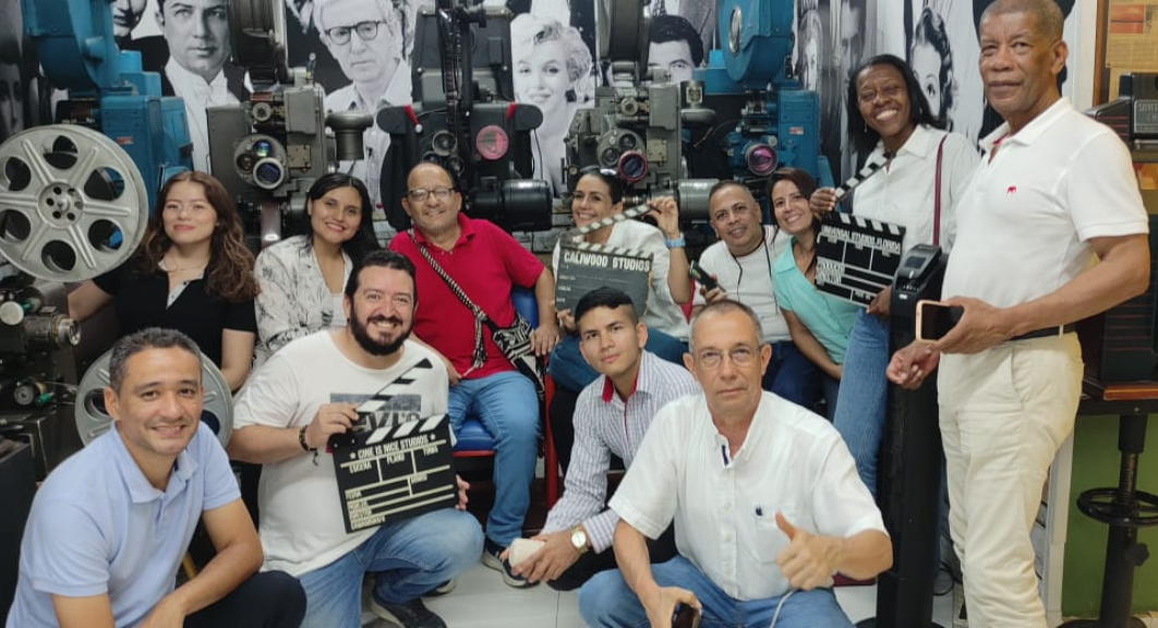 Unicamacho begins bilingual English courses for managers