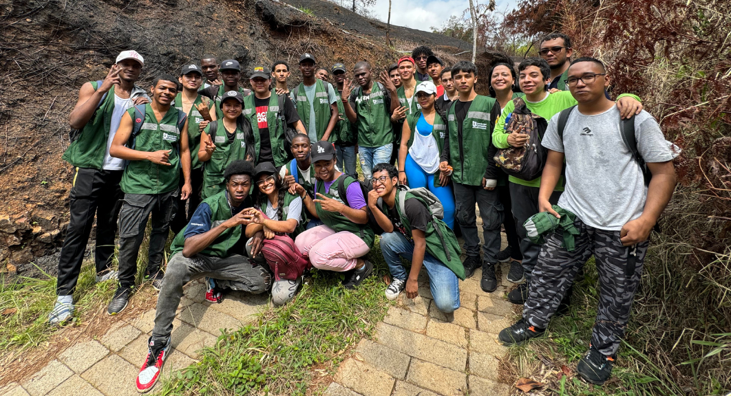 Contribuimos a la restauración de bosques locales