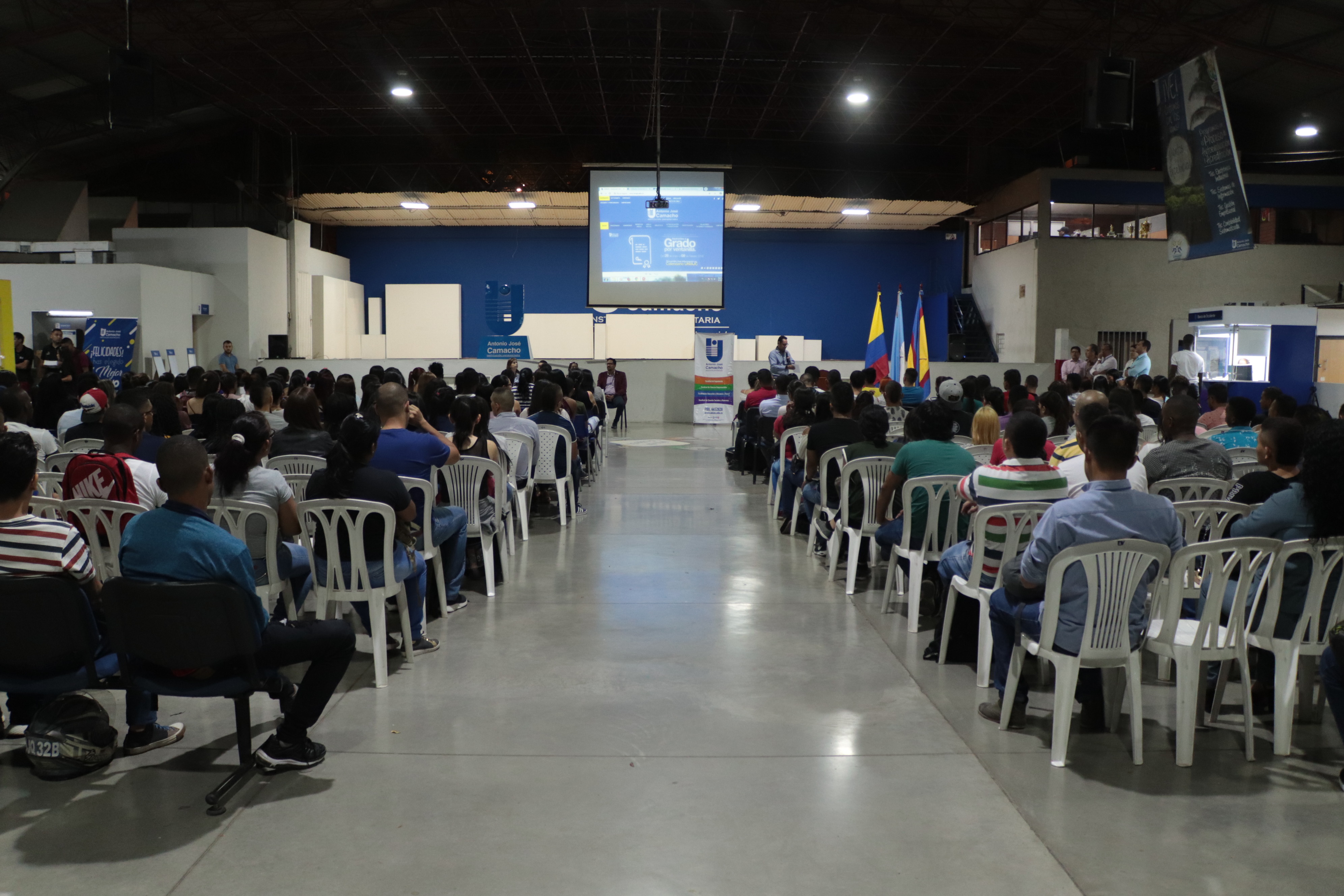 Bienvenidos estudiantes nuevos UNIAJC