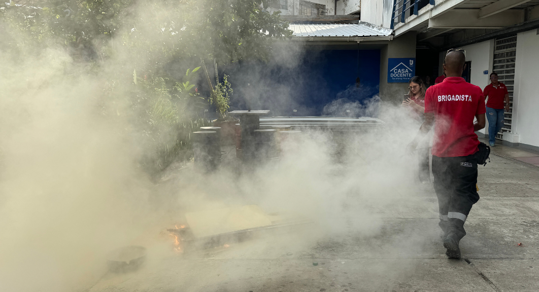 Simulacro de emergencia en la U