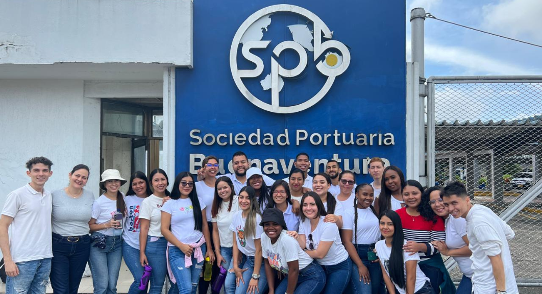 Un Viaje de Aprendizaje y Exploración para los Estudiantes de Administración de Empresas