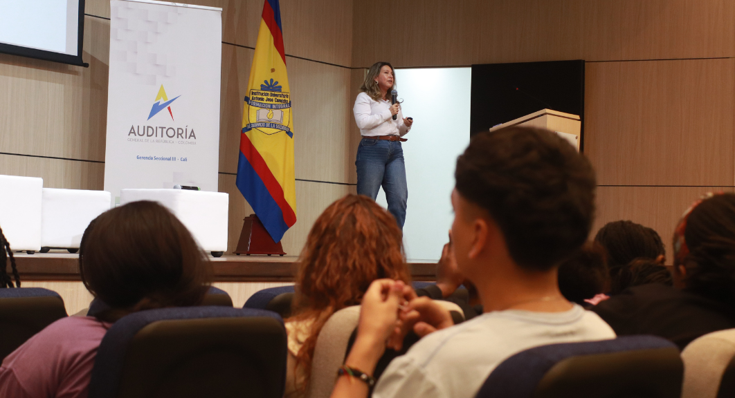 Conferencia Auditoria General de la República en Semana de la Unidiversidad