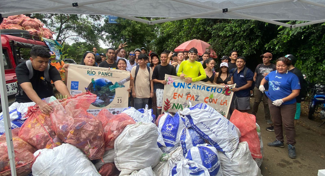 Camino a la COP16, Unicamacho participa en jornada para revitalización del río Pance