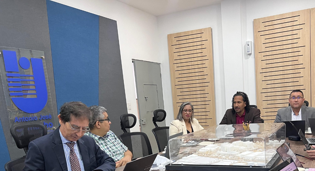 Unicamacho recibe visita de pares académicos para renovación del registro calificado