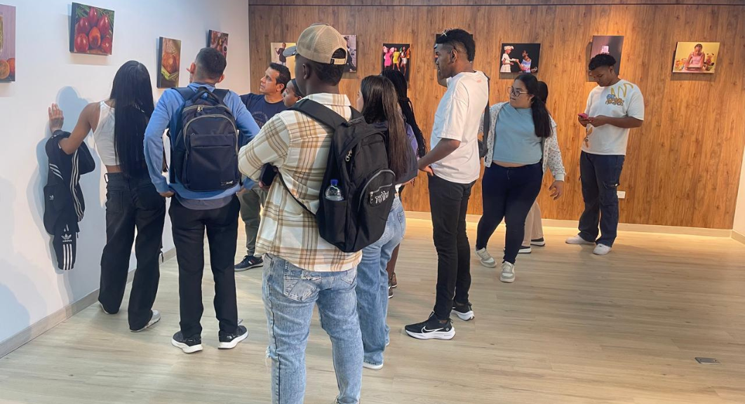 Estudiantes de Unicamacho muestran su talento con exposición fotográfica