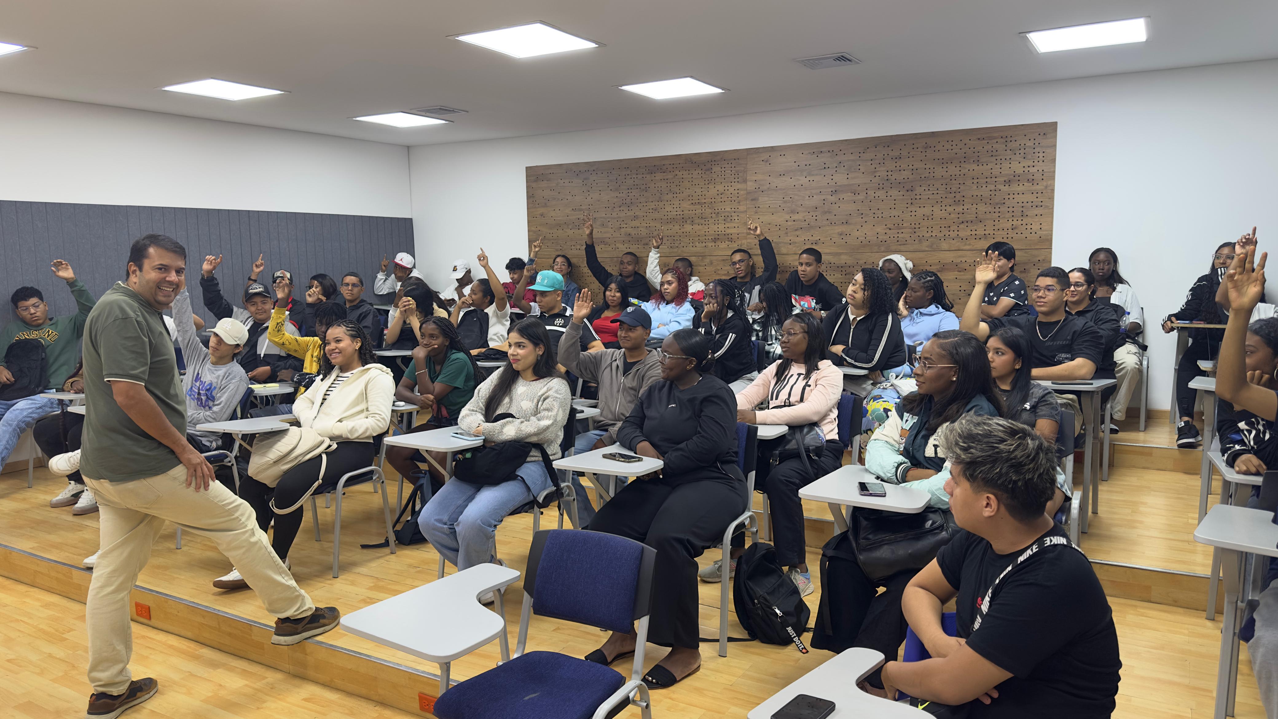 Conocimiento y cultura en un mismo pulso: Quinto día del PVU en la sede sur