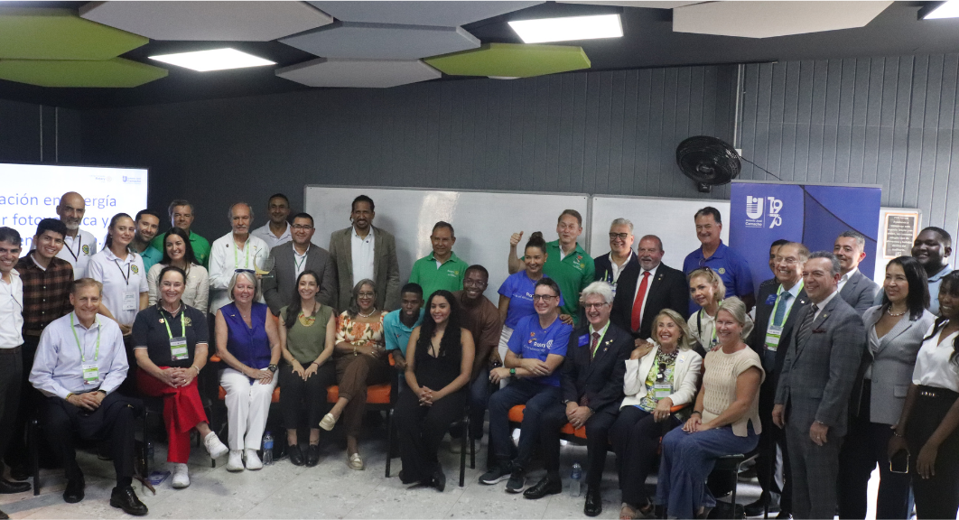 Entrega del laboratorio de energía solar fotovoltaica en la sede sur de Unicamacho